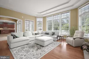 10130 Sycamore Hollow Ln, Germantown, MD 20876 - Photo 10