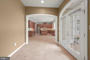 10130 Sycamore Hollow Ln, Germantown, MD 20876 - Photo 32