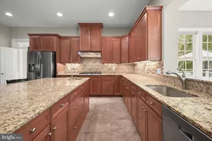 10130 Sycamore Hollow Ln, Germantown, MD 20876 - Photo 26