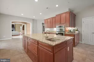 10130 Sycamore Hollow Ln, Germantown, MD 20876 - Photo 28