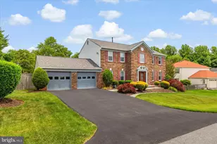 14717 Laurelwood Ln, Silver Spring, MD 20905 - Photo 2