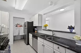 10021 Vanderbilt Cir, Rockville, MD 20850 - Photo 18