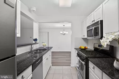 10021 Vanderbilt Circle #2, Rockville, MD 20850 - Photo 20