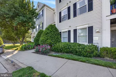 10021 Vanderbilt Circle #2, Rockville, MD 20850 - Photo 4