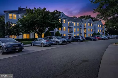 10021 Vanderbilt Circle #2, Rockville, MD 20850 - Photo 2