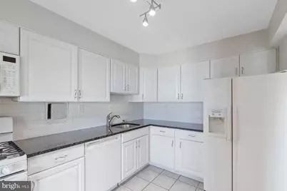 9900 Georgia Avenue #27-613, Silver Spring, MD 20902 - Photo 12