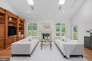 26 / 28 Beman Woods Ct, Potomac, MD 20854 - Photo 4