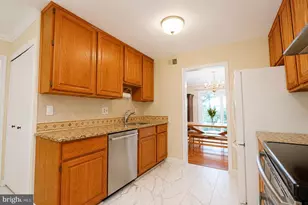 2518 Lindley Terrace, Rockville, MD 20850 - Photo 12