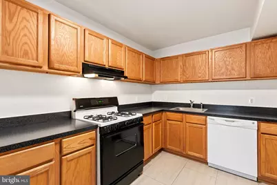 812 Quince Orchard Boulevard #T2, Gaithersburg, MD 20878 - Photo 14