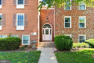 812 Quince Orchard Boulevard #T2, Gaithersburg, MD 20878 - Photo 2