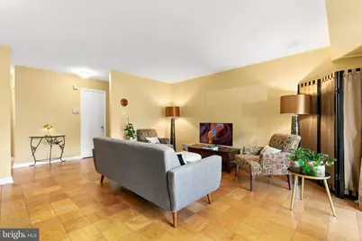 812 Quince Orchard Boulevard #T2, Gaithersburg, MD 20878 - Photo 4