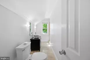 1011 Paul Dr, Rockville, MD 20851 - Photo 12
