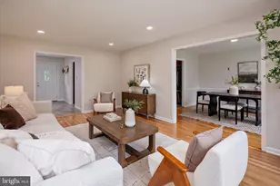 8719 Postoak Rd, Potomac, MD 20854 - Photo 4
