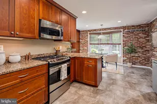 8719 Postoak Rd, Potomac, MD 20854 - Photo 12