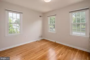 8719 Postoak Rd, Potomac, MD 20854 - Photo 22