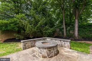 8719 Postoak Rd, Potomac, MD 20854 - Photo 46