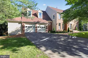 11 Argosy Ct, Gaithersburg, MD 20878 - Photo 2