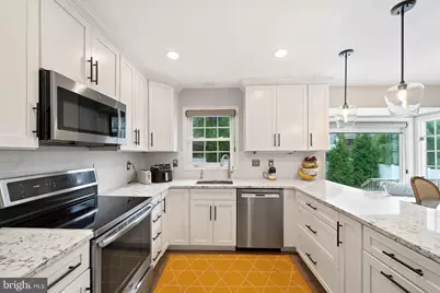 19007 Forest Brook Road, Germantown, MD 20874 - Photo 6