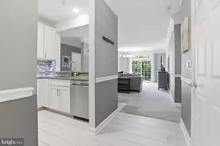 110 Chevy Chase St, Gaithersburg, MD 20878 - Photo 4