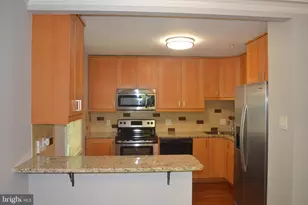 1 Ingleside Ct, Rockville, MD 20850 - Photo 2