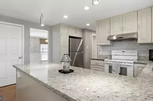 11201 Lake Breeze, North Potomac, MD 20878 - Photo 14