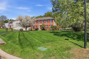 11201 Lake Breeze, North Potomac, MD 20878 - Photo 2