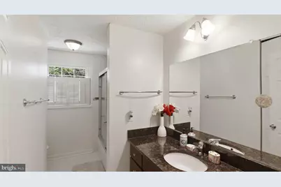 11201 Lake Breeze, North Potomac, MD 20878 - Photo 28