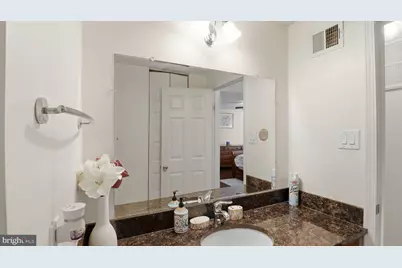 11201 Lake Breeze, North Potomac, MD 20878 - Photo 32