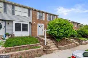 19048 Partridge Wood Dr, Germantown, MD 20874 - Photo 2