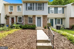19136 Partridge Wood Dr, Germantown, MD 20874 - Photo 2