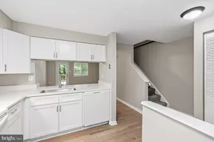 19136 Partridge Wood Dr, Germantown, MD 20874 - Photo 14