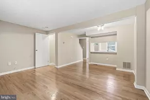 19136 Partridge Wood Dr, Germantown, MD 20874 - Photo 8