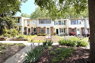 19136 Partridge Wood Dr, Germantown, MD 20874 - Photo 2