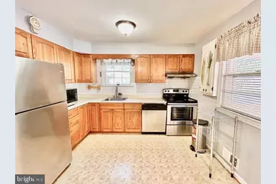 1010 Kennon Court, Rockville, MD 20851 - Photo 6