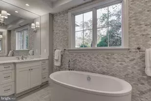 5700 Tanglewood Dr, Bethesda, MD 20817 - Photo 24