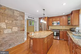 4613 Langdrum Ln, Chevy Chase, MD 20815 - Photo 10