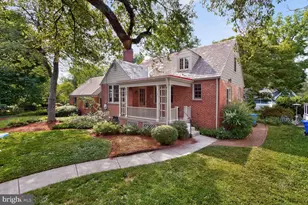 702 McNeill Rd, Silver Spring, MD 20910 - Photo 1