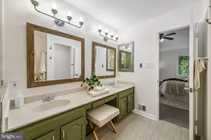5722 Brewer House Cir, Rockville, MD 20852 - Photo 42
