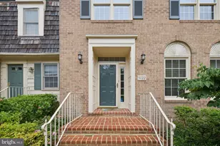 5722 Brewer House Cir, Rockville, MD 20852 - Photo 2