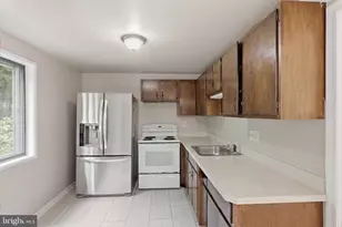 19603 Sparr Spring Rd, Montgomery Village, MD 20886 - Photo 18