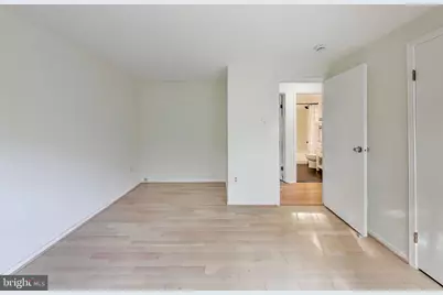 8932 Barrowgate Court, Potomac, MD 20854 - Photo 16
