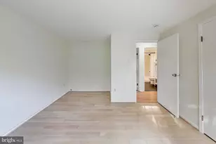 8932 Barrowgate Ct, Potomac, MD 20854 - Photo 16