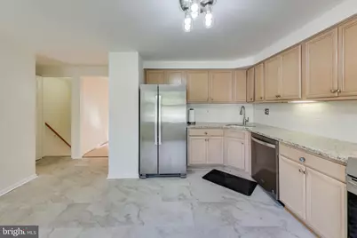 8932 Barrowgate Court, Potomac, MD 20854 - Photo 6