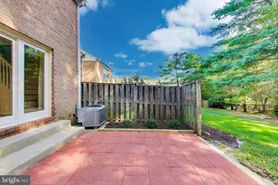 8932 Barrowgate Ct, Potomac, MD 20854 - Photo 24