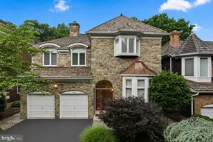 10314 Thornbush Ln, Bethesda, MD 20814 - Photo 2