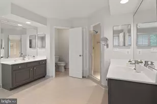 10314 Thornbush Ln, Bethesda, MD 20814 - Photo 32