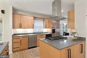 10314 Thornbush Ln, Bethesda, MD 20814 - Photo 14