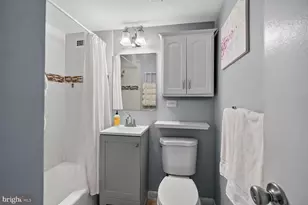 1900 Lyttonsville Rd, Silver Spring, MD 20910 - Photo 10