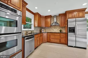 1395 Stratton Dr, Rockville, MD 20854 - Photo 10