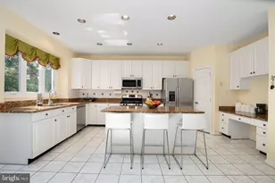112 Canfield Hill Dr, Gaithersburg, MD 20878 - Photo 2